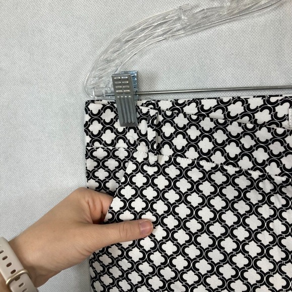 OVI Pants Women Sz M Black White Quatrefoil Mid Rise Straight Leg Cotton Stretch - Picture 9 of 11